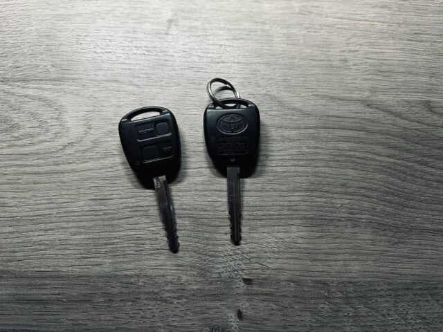 Сірий Тойота Королла, об'ємом двигуна 1.8 л та пробігом 214 тис. км за 4099 $, фото 14 на Automoto.ua