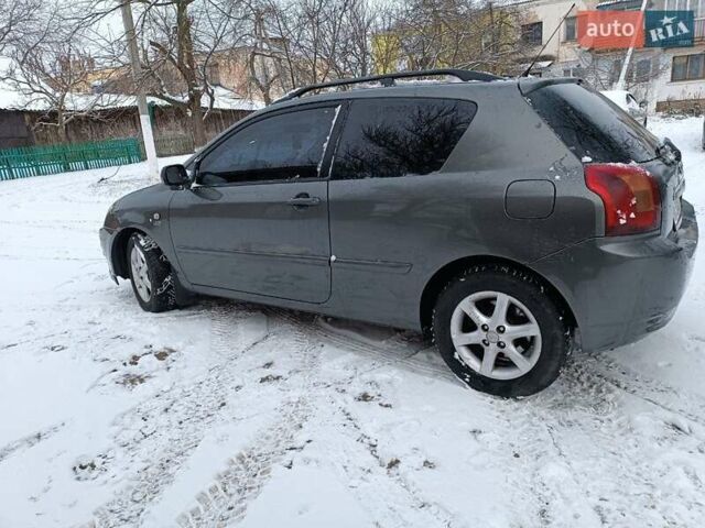 Серый Тойота Королла, объемом двигателя 2 л и пробегом 392 тыс. км за 2100 $, фото 1 на Automoto.ua