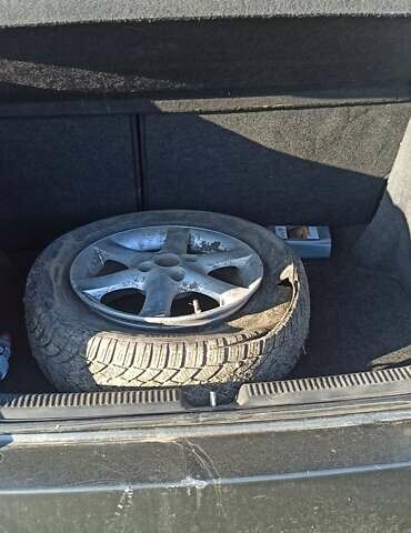 Серый Тойота Королла, объемом двигателя 2 л и пробегом 392 тыс. км за 2100 $, фото 11 на Automoto.ua