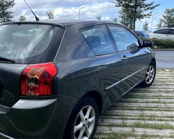 Серый Тойота Королла, объемом двигателя 1.4 л и пробегом 260 тыс. км за 5450 $, фото 1 на Automoto.ua