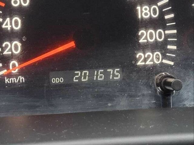 Сірий Тойота Королла, об'ємом двигуна 1.6 л та пробігом 201 тис. км за 3600 $, фото 9 на Automoto.ua