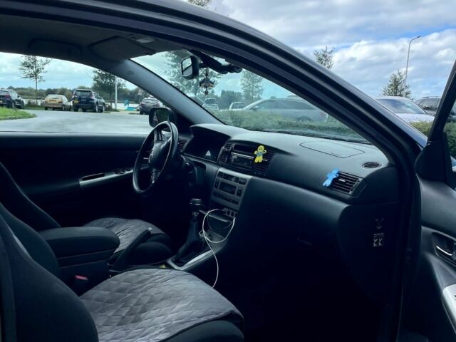 Сірий Тойота Королла, об'ємом двигуна 1.4 л та пробігом 270 тис. км за 4600 $, фото 9 на Automoto.ua