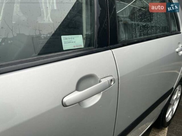 Серый Тойота Королла, объемом двигателя 1.4 л и пробегом 236 тыс. км за 4900 $, фото 7 на Automoto.ua