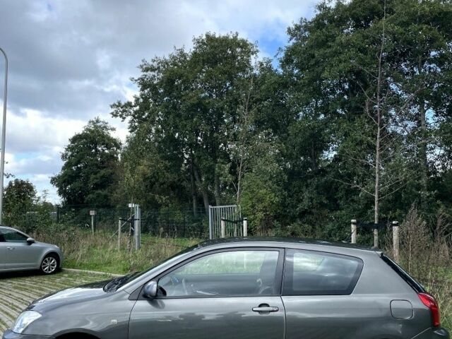 Сірий Тойота Королла, об'ємом двигуна 1.4 л та пробігом 270 тис. км за 4600 $, фото 6 на Automoto.ua