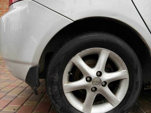 Сірий Тойота Королла, об'ємом двигуна 1.6 л та пробігом 201 тис. км за 3600 $, фото 7 на Automoto.ua