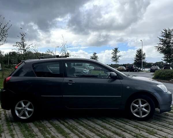 Серый Тойота Королла, объемом двигателя 1.4 л и пробегом 260 тыс. км за 5450 $, фото 2 на Automoto.ua