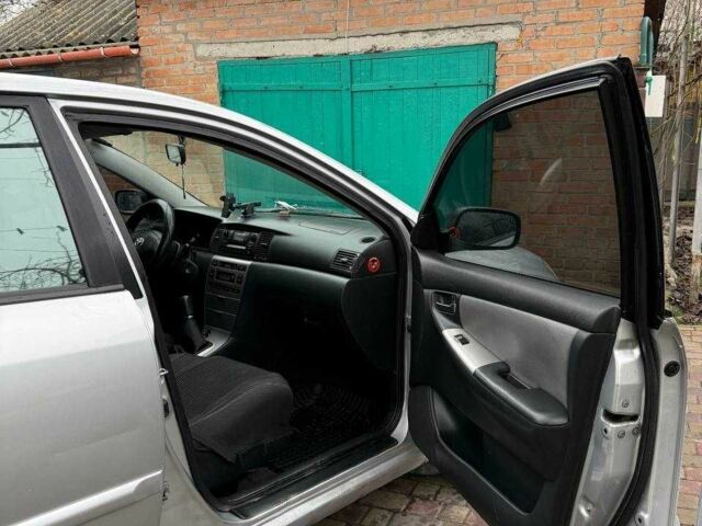 Сірий Тойота Королла, об'ємом двигуна 1.6 л та пробігом 201 тис. км за 3600 $, фото 10 на Automoto.ua