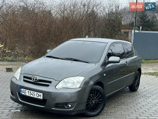 Сірий Тойота Королла, об'ємом двигуна 1.4 л та пробігом 261 тис. км за 4999 $, фото 2 на Automoto.ua