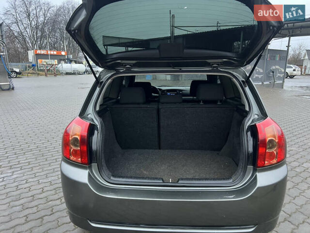 Сірий Тойота Королла, об'ємом двигуна 1.4 л та пробігом 261 тис. км за 4999 $, фото 26 на Automoto.ua