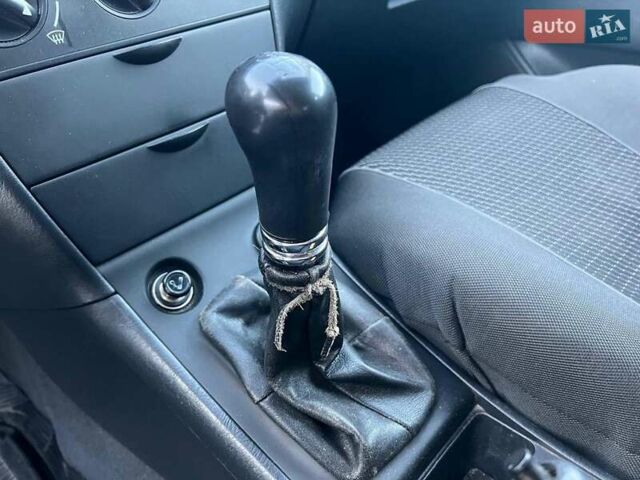 Сірий Тойота Королла, об'ємом двигуна 1.6 л та пробігом 270 тис. км за 4490 $, фото 26 на Automoto.ua