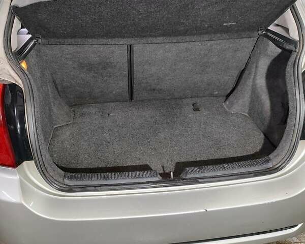 Серый Тойота Королла, объемом двигателя 1.36 л и пробегом 284 тыс. км за 5200 $, фото 21 на Automoto.ua