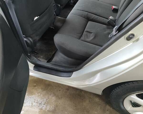 Серый Тойота Королла, объемом двигателя 1.36 л и пробегом 284 тыс. км за 5200 $, фото 11 на Automoto.ua