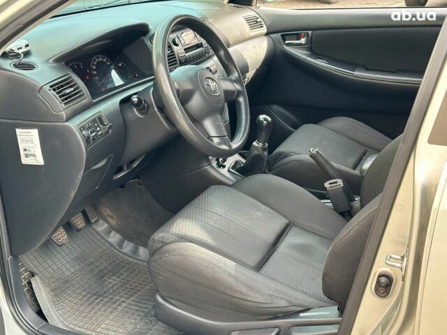 Серый Тойота Королла, объемом двигателя 1.4 л и пробегом 252 тыс. км за 6490 $, фото 9 на Automoto.ua