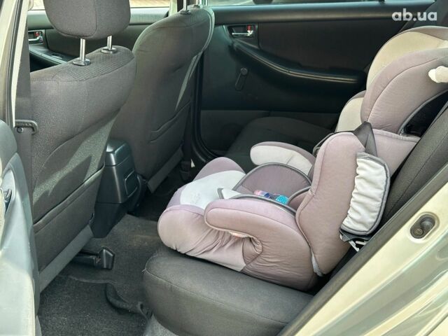 Серый Тойота Королла, объемом двигателя 1.4 л и пробегом 252 тыс. км за 6490 $, фото 11 на Automoto.ua