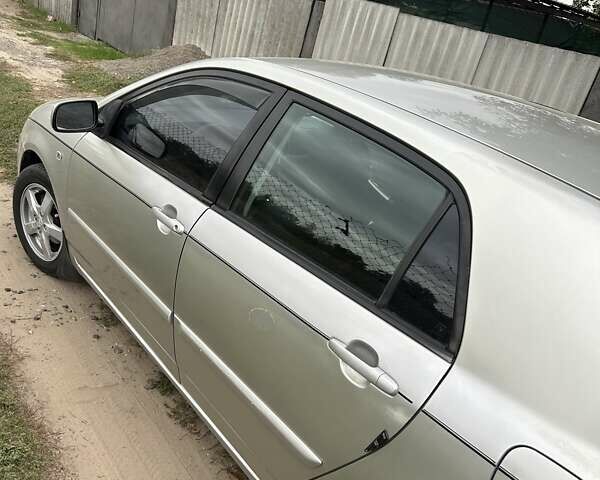 Сірий Тойота Королла, об'ємом двигуна 1.6 л та пробігом 241 тис. км за 4600 $, фото 2 на Automoto.ua