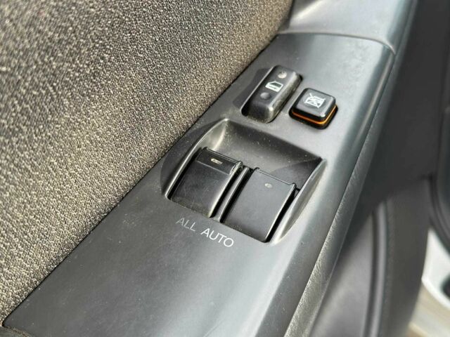 Серый Тойота Королла, объемом двигателя 1.4 л и пробегом 252 тыс. км за 6490 $, фото 8 на Automoto.ua