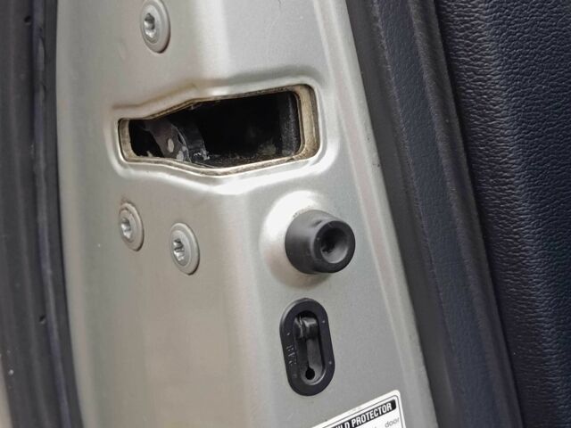 Серый Тойота Королла, объемом двигателя 2.2 л и пробегом 184 тыс. км за 7100 $, фото 11 на Automoto.ua