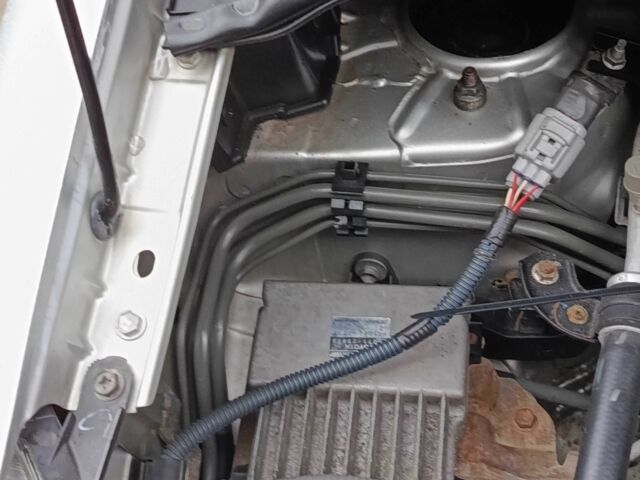 Серый Тойота Королла, объемом двигателя 2.2 л и пробегом 184 тыс. км за 7100 $, фото 6 на Automoto.ua