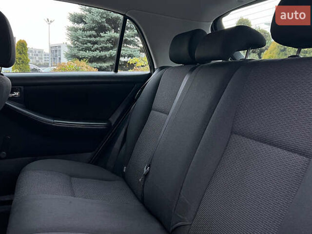 Серый Тойота Королла, объемом двигателя 1.6 л и пробегом 142 тыс. км за 5750 $, фото 16 на Automoto.ua