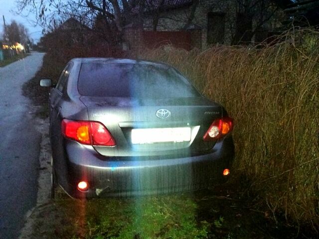 Сірий Тойота Королла, об'ємом двигуна 1.6 л та пробігом 195 тис. км за 4000 $, фото 1 на Automoto.ua