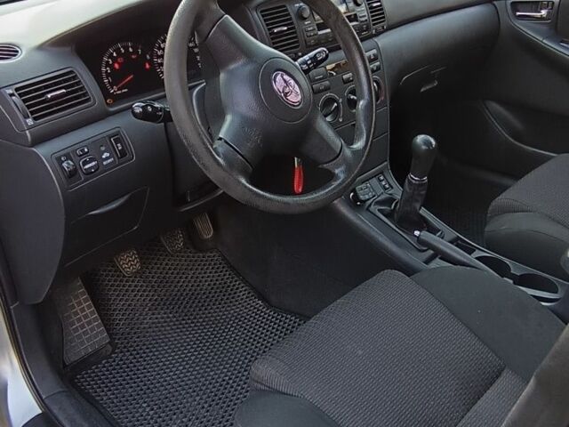 Серый Тойота Королла, объемом двигателя 0 л и пробегом 150 тыс. км за 6000 $, фото 3 на Automoto.ua