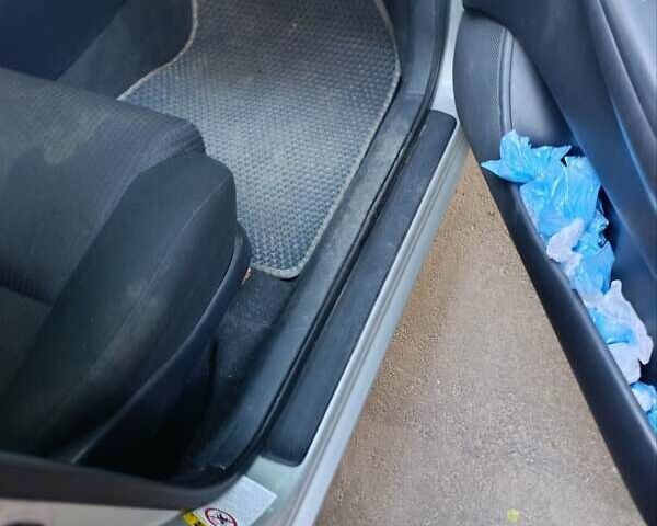 Серый Тойота Королла, объемом двигателя 1.6 л и пробегом 156 тыс. км за 5700 $, фото 5 на Automoto.ua