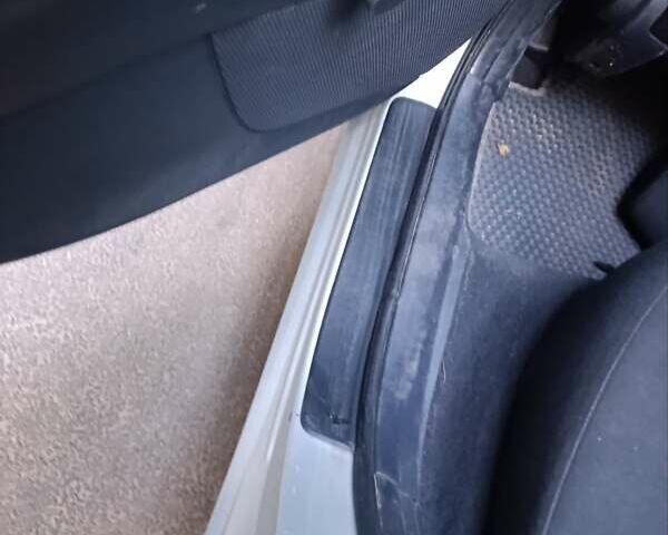 Серый Тойота Королла, объемом двигателя 1.6 л и пробегом 156 тыс. км за 5700 $, фото 8 на Automoto.ua