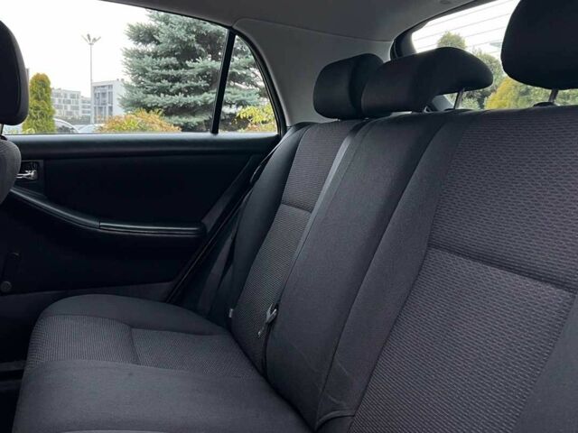 Сірий Тойота Королла, об'ємом двигуна 1.6 л та пробігом 142 тис. км за 5750 $, фото 16 на Automoto.ua