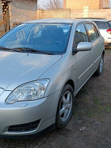 Сірий Тойота Королла, об'ємом двигуна 1.4 л та пробігом 150 тис. км за 6000 $, фото 1 на Automoto.ua