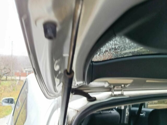 Серый Тойота Королла, объемом двигателя 2.2 л и пробегом 184 тыс. км за 7100 $, фото 10 на Automoto.ua