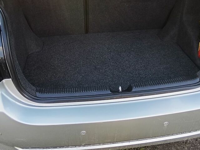 Серый Тойота Королла, объемом двигателя 0 л и пробегом 150 тыс. км за 6000 $, фото 5 на Automoto.ua