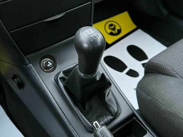 Сірий Тойота Королла, об'ємом двигуна 1.6 л та пробігом 142 тис. км за 5750 $, фото 13 на Automoto.ua