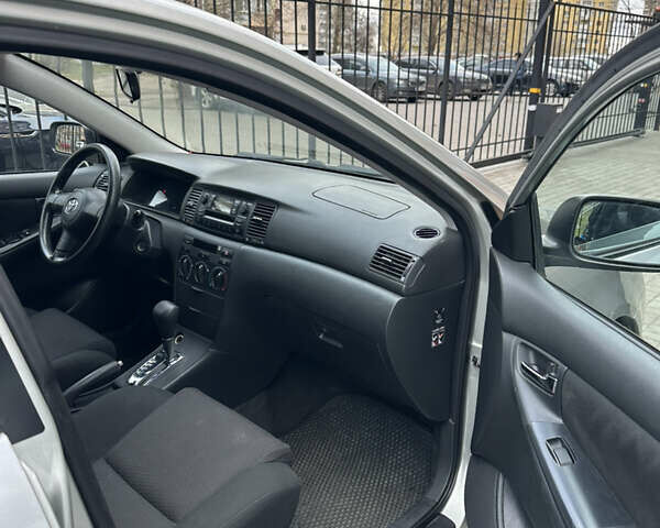 Серый Тойота Королла, объемом двигателя 1.6 л и пробегом 168 тыс. км за 6200 $, фото 10 на Automoto.ua