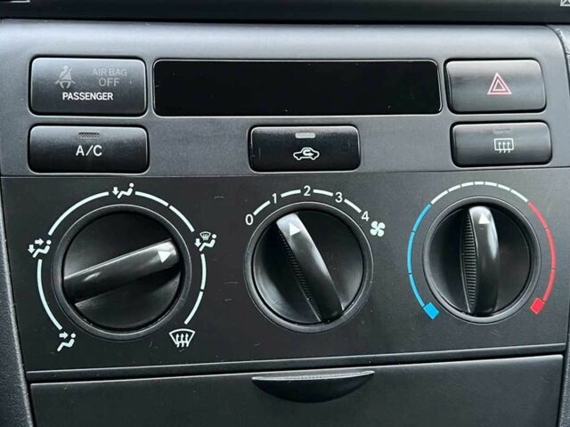 Сірий Тойота Королла, об'ємом двигуна 1.6 л та пробігом 142 тис. км за 5750 $, фото 12 на Automoto.ua