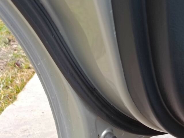 Серый Тойота Королла, объемом двигателя 2.2 л и пробегом 184 тыс. км за 7100 $, фото 13 на Automoto.ua