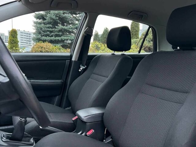 Сірий Тойота Королла, об'ємом двигуна 1.6 л та пробігом 142 тис. км за 5750 $, фото 8 на Automoto.ua