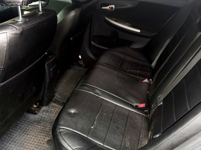 Сірий Тойота Королла, об'ємом двигуна 1.6 л та пробігом 195 тис. км за 4000 $, фото 5 на Automoto.ua