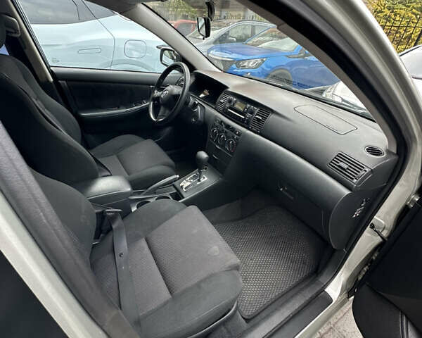 Серый Тойота Королла, объемом двигателя 1.6 л и пробегом 168 тыс. км за 7000 $, фото 1 на Automoto.ua