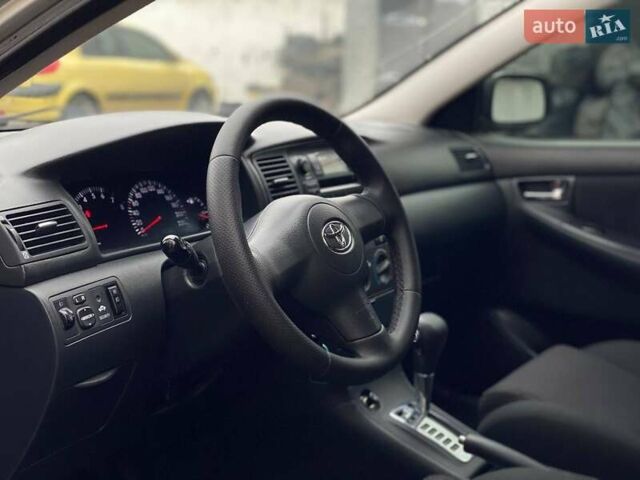 Серый Тойота Королла, объемом двигателя 1.6 л и пробегом 187 тыс. км за 6200 $, фото 13 на Automoto.ua