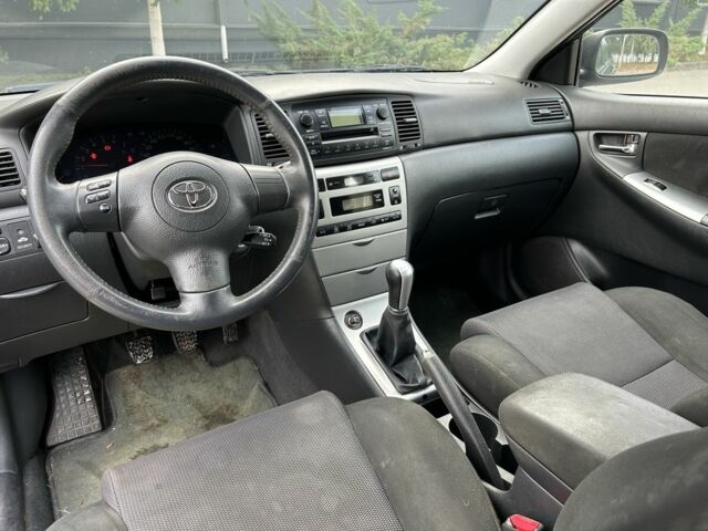 Сірий Тойота Королла, об'ємом двигуна 1.6 л та пробігом 220 тис. км за 2550 $, фото 10 на Automoto.ua