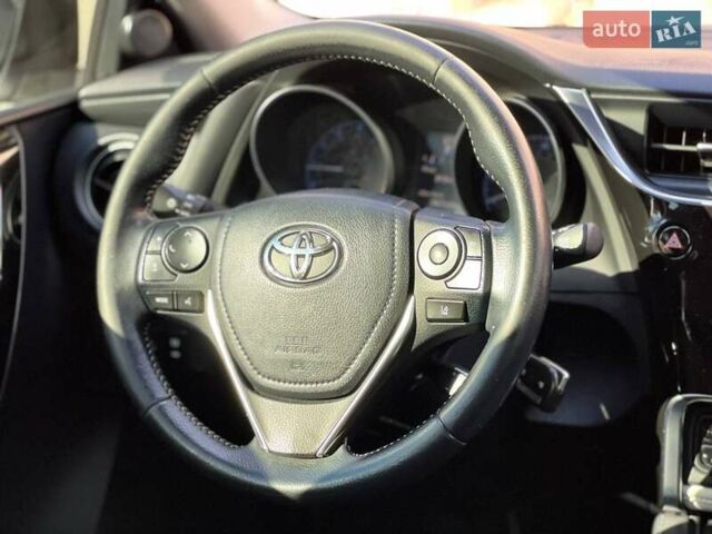 Тойота Королла 2017 у Одесі на Automoto.ua Сірий Тойота Королла, об'ємом двигуна 1.8 л та пробігом 109 тис. км за 13500 $, фото 20 на Automoto.ua