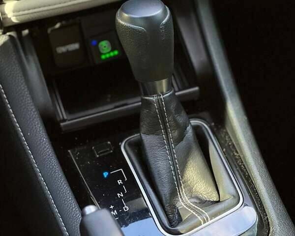 Тойота Королла 2017 у Одесі на Automoto.ua Сірий Тойота Королла, об'ємом двигуна 1.8 л та пробігом 109 тис. км за 13500 $, фото 22 на Automoto.ua