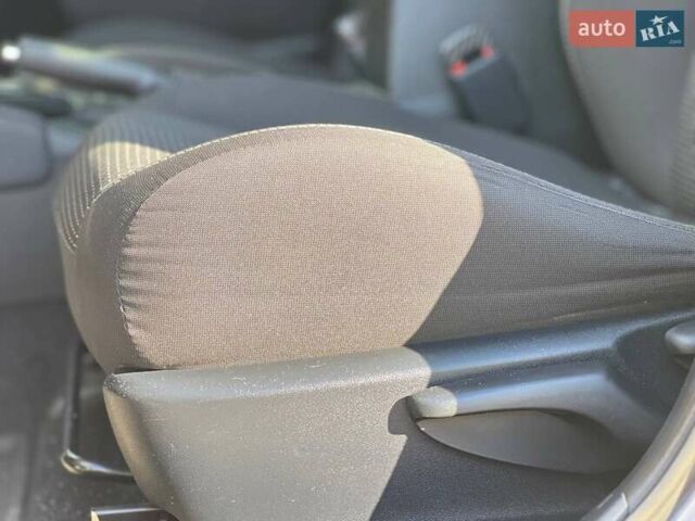 Тойота Королла 2017 у Одесі на Automoto.ua Сірий Тойота Королла, об'ємом двигуна 1.8 л та пробігом 109 тис. км за 13500 $, фото 14 на Automoto.ua