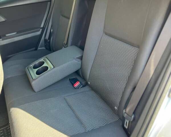 Тойота Королла 2017 у Одесі на Automoto.ua Сірий Тойота Королла, об'ємом двигуна 1.8 л та пробігом 109 тис. км за 13500 $, фото 15 на Automoto.ua