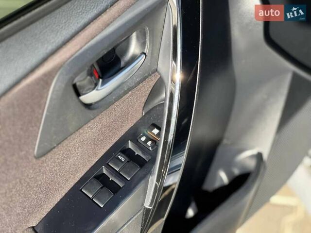 Тойота Королла 2017 у Одесі на Automoto.ua Сірий Тойота Королла, об'ємом двигуна 1.8 л та пробігом 109 тис. км за 13500 $, фото 9 на Automoto.ua