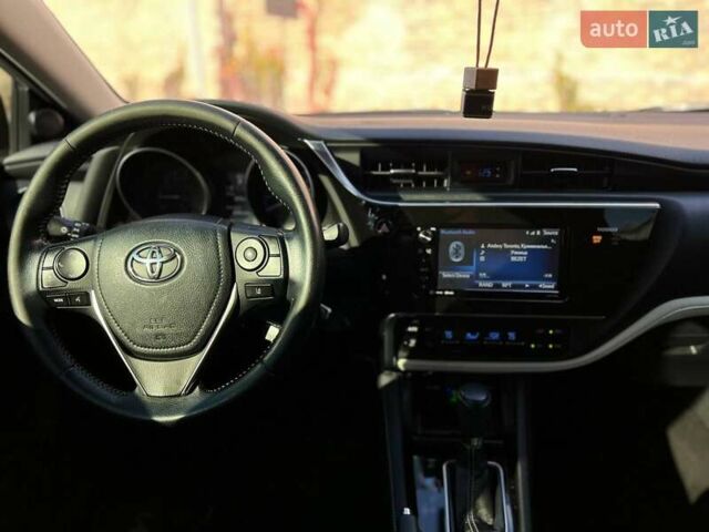 Тойота Королла 2017 у Одесі на Automoto.ua Сірий Тойота Королла, об'ємом двигуна 1.8 л та пробігом 109 тис. км за 13500 $, фото 24 на Automoto.ua