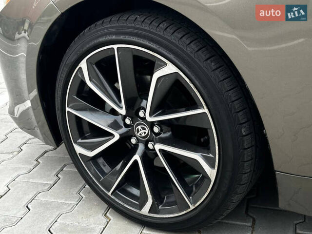 Сірий Тойота Королла, об'ємом двигуна 1.99 л та пробігом 17 тис. км за 15900 $, фото 2 на Automoto.ua