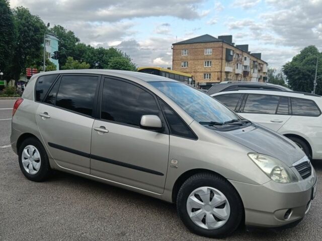 Серый Тойота Королла, объемом двигателя 2 л и пробегом 400 тыс. км за 4500 $, фото 2 на Automoto.ua