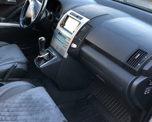 Серый Тойота Королла, объемом двигателя 2.2 л и пробегом 293 тыс. км за 6200 $, фото 11 на Automoto.ua