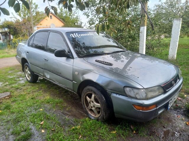 Серый Тойота Королла, объемом двигателя 1.4 л и пробегом 200 тыс. км за 1100 $, фото 3 на Automoto.ua